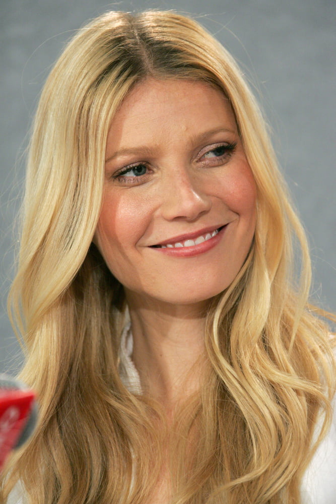 Sexy gwyneth
 #95483206