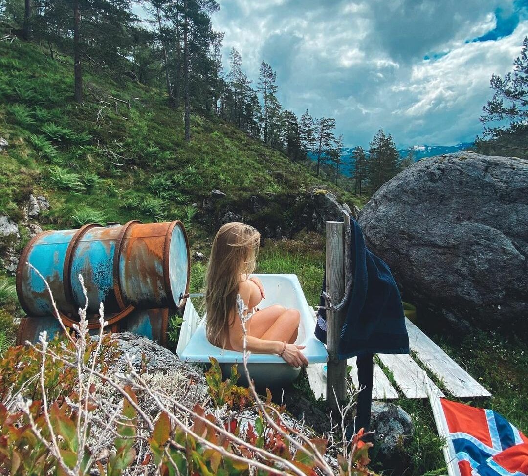 Annette Soknes desnuda #108071434