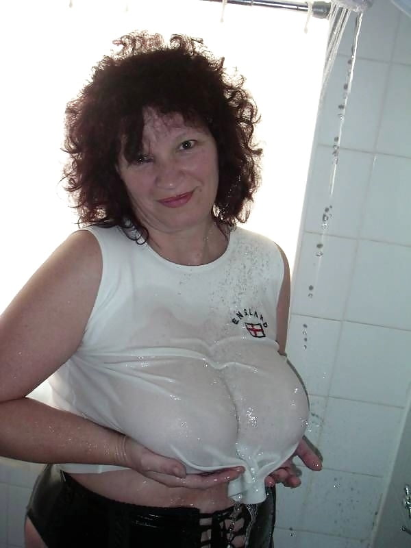 Buxom granny black girdle wet white tee shirt washes breasts #89033185