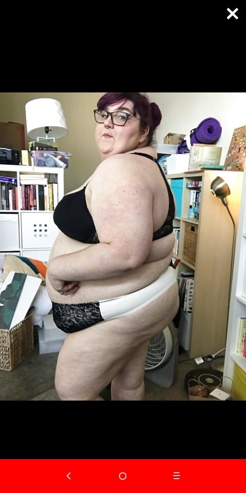 Hoodyman ssbbw 327 . schmutziger Perverser, der fette Schweine entblößt .
 #93971366