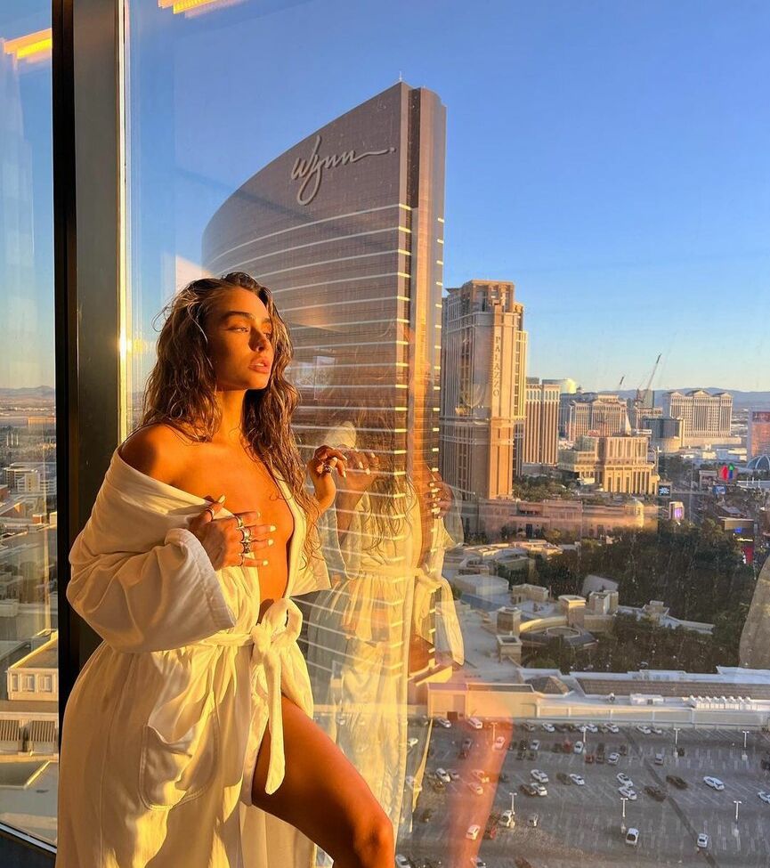 Sommer Ray nackt #107651175