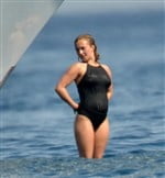 Hayden Panettiere #100194459