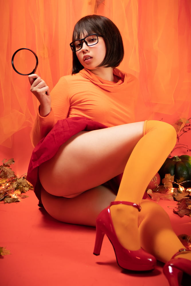 Cosplay - Velma Dinkley #105211089