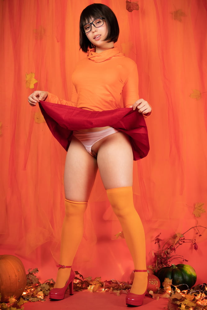 Cosplay - Velma Dinkley #105211123