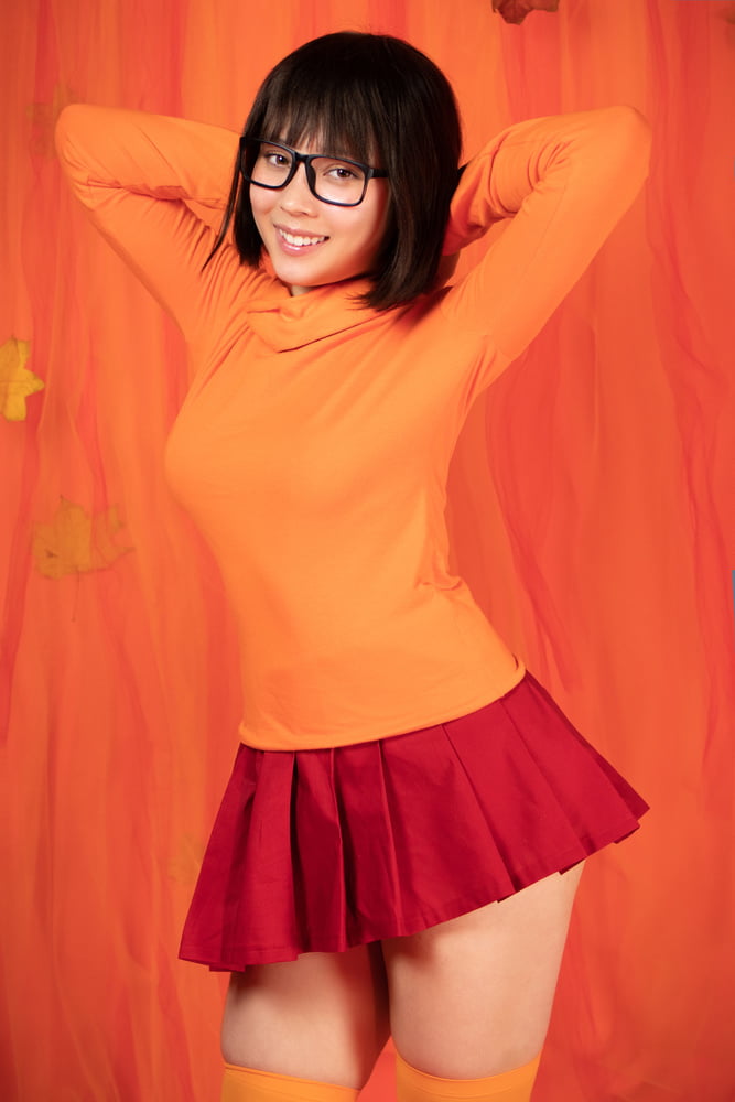 Cosplay - Velma Dinkley #105211138