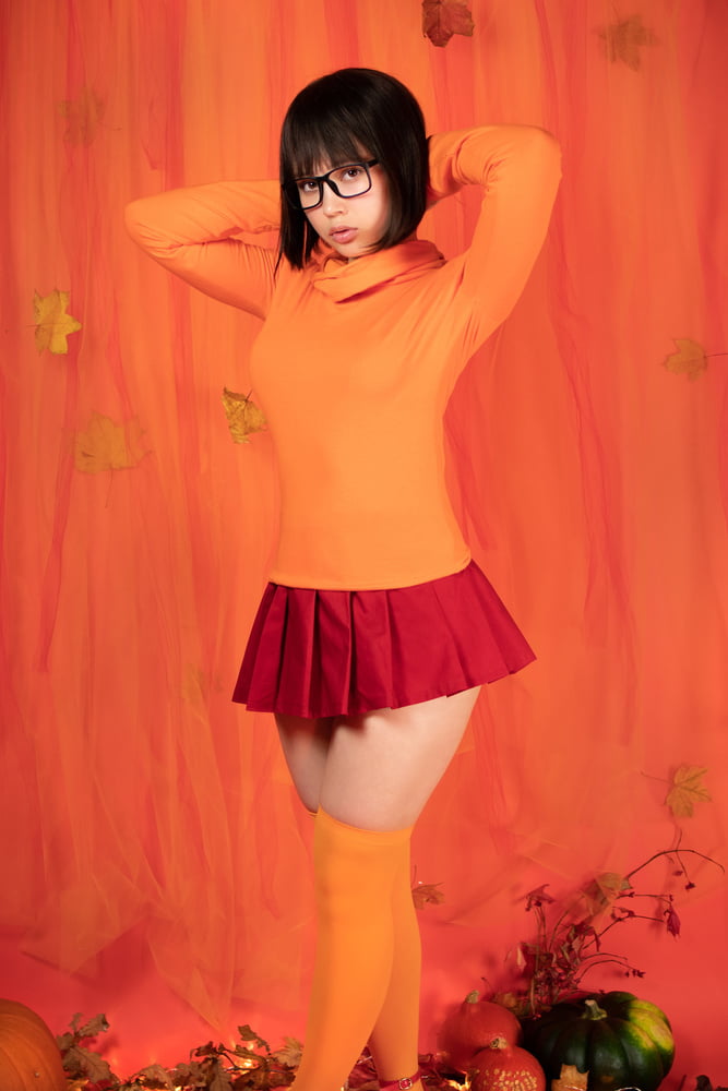 Cosplay - Velma Dinkley #105211147