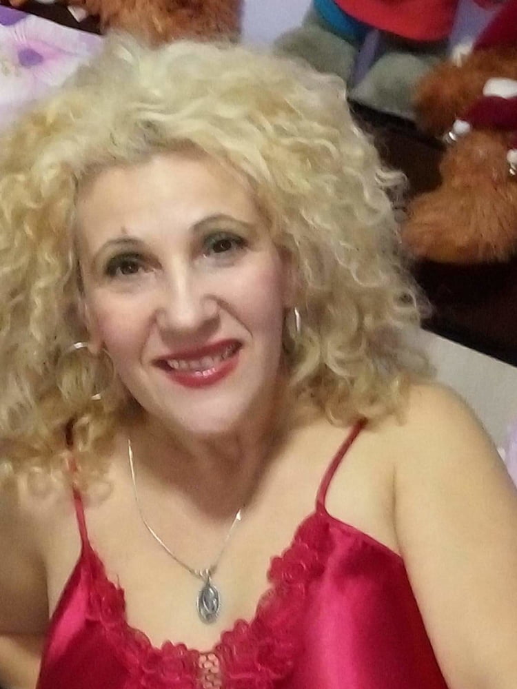 Facebook milfs
 #99997774