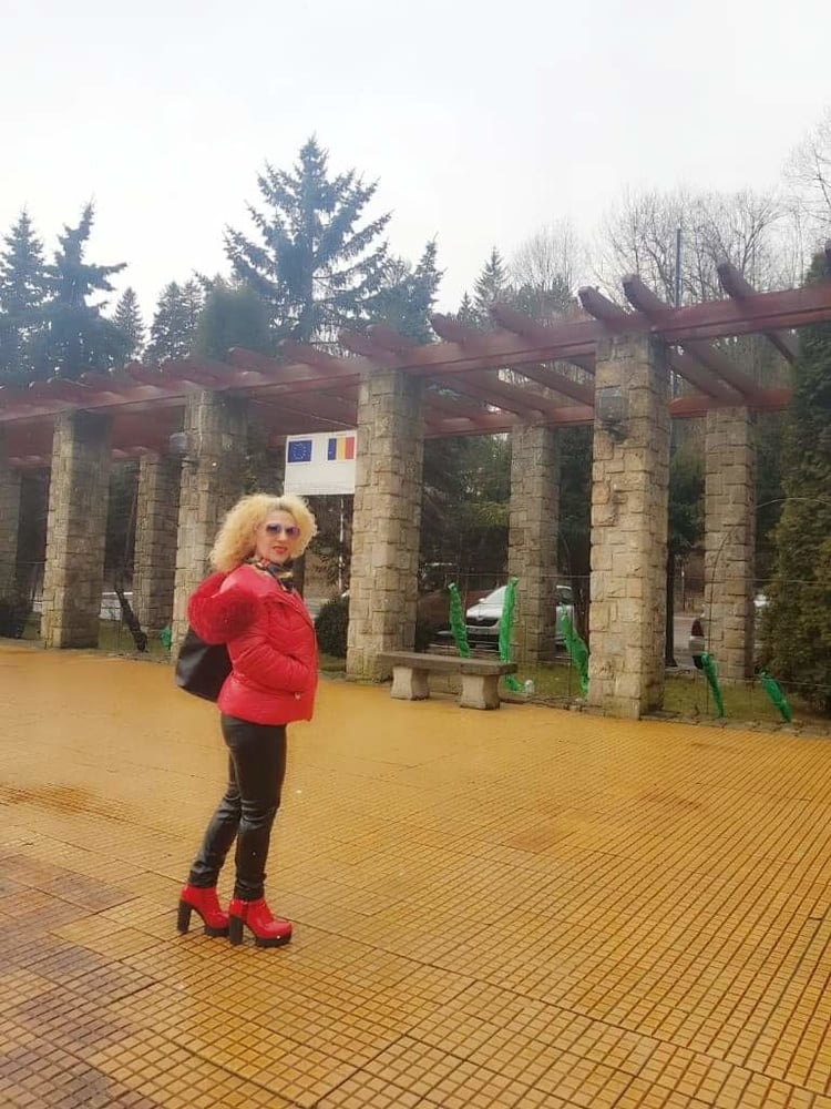 Facebook milfs
 #99997854