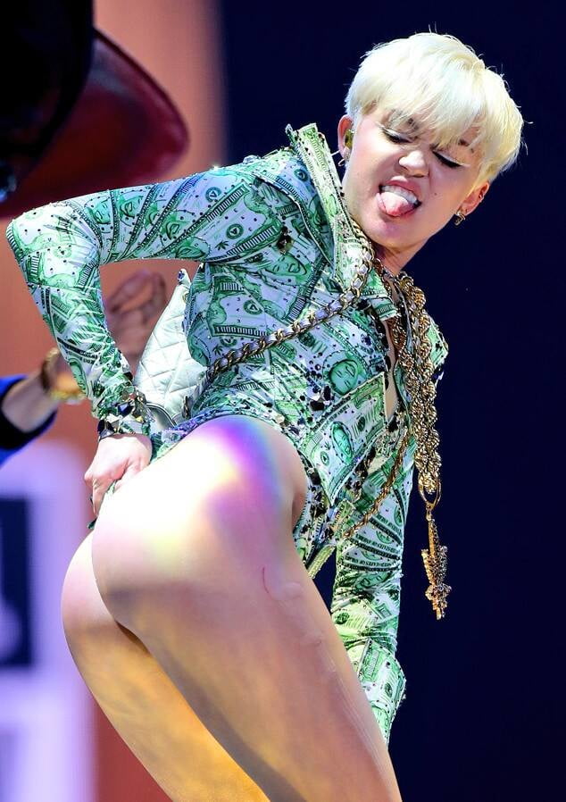Miley cyrus puta
 #101178527
