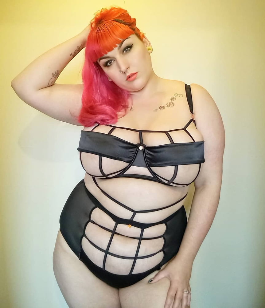 大きくてセクシーな16
 #105871272