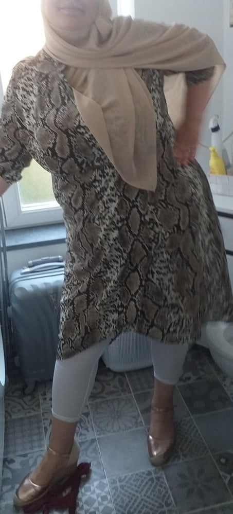 ヒジャブ
 #87662410