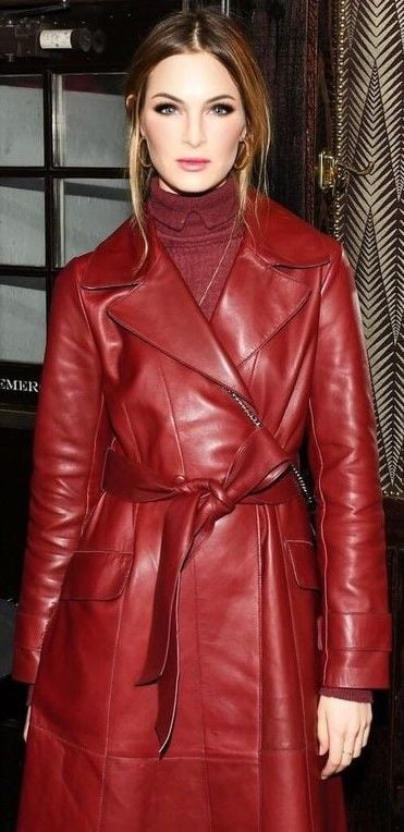 Manteau de cuir rouge 4 - par redbull18
 #102723924