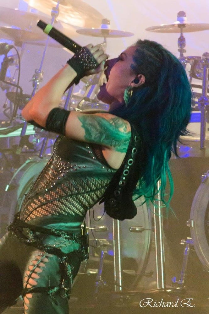 Alissa weiß-gluz
 #94019337