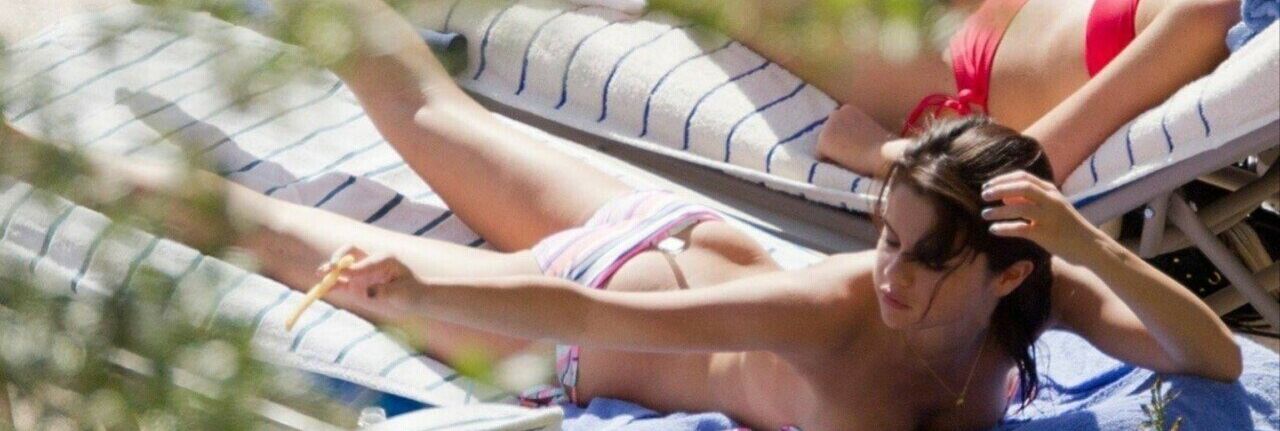 Selena Gomez nude #107578238