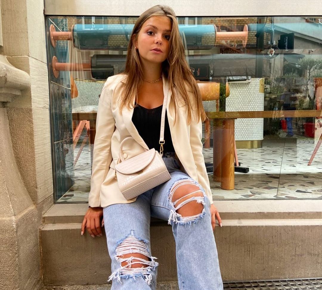 Lena Gross nackt #108984837