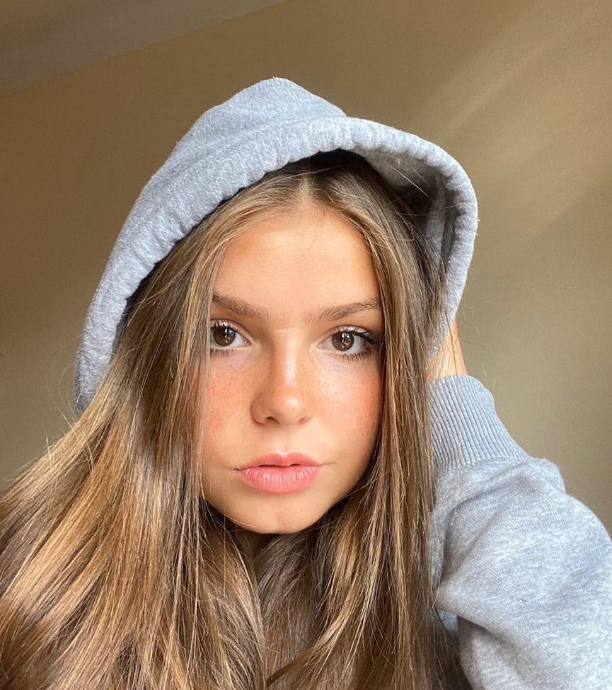 Lena Gross nackt #108984850