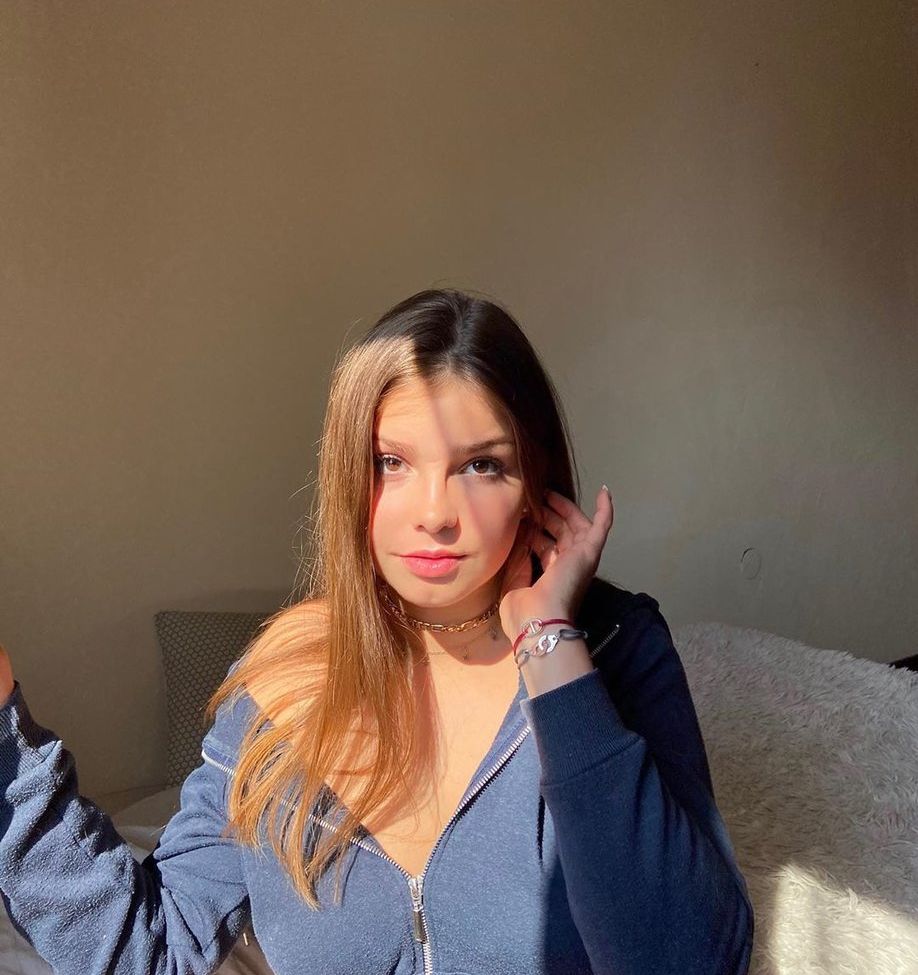 Lena Gross nackt #108984869