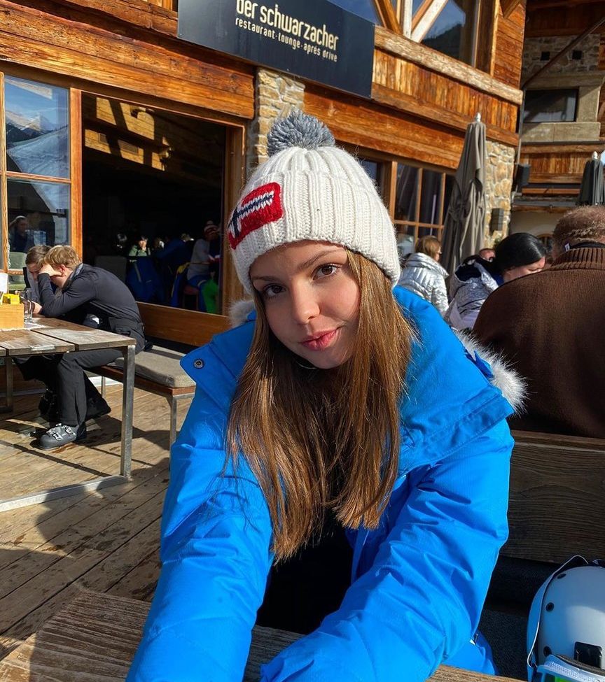 Lena Gross nackt #108984883