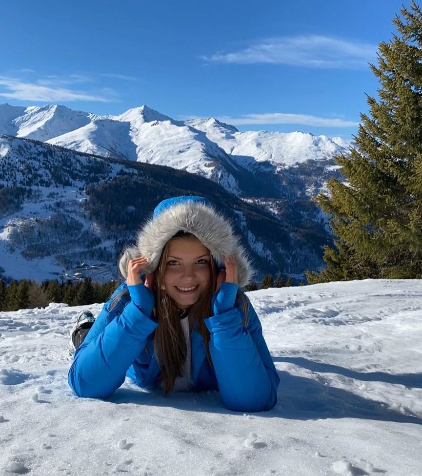 Lena Gross nackt #108984894