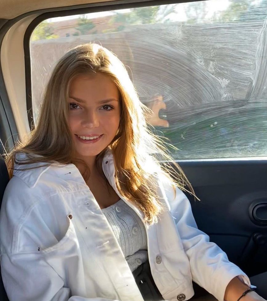 Lena Gross nackt #108984911