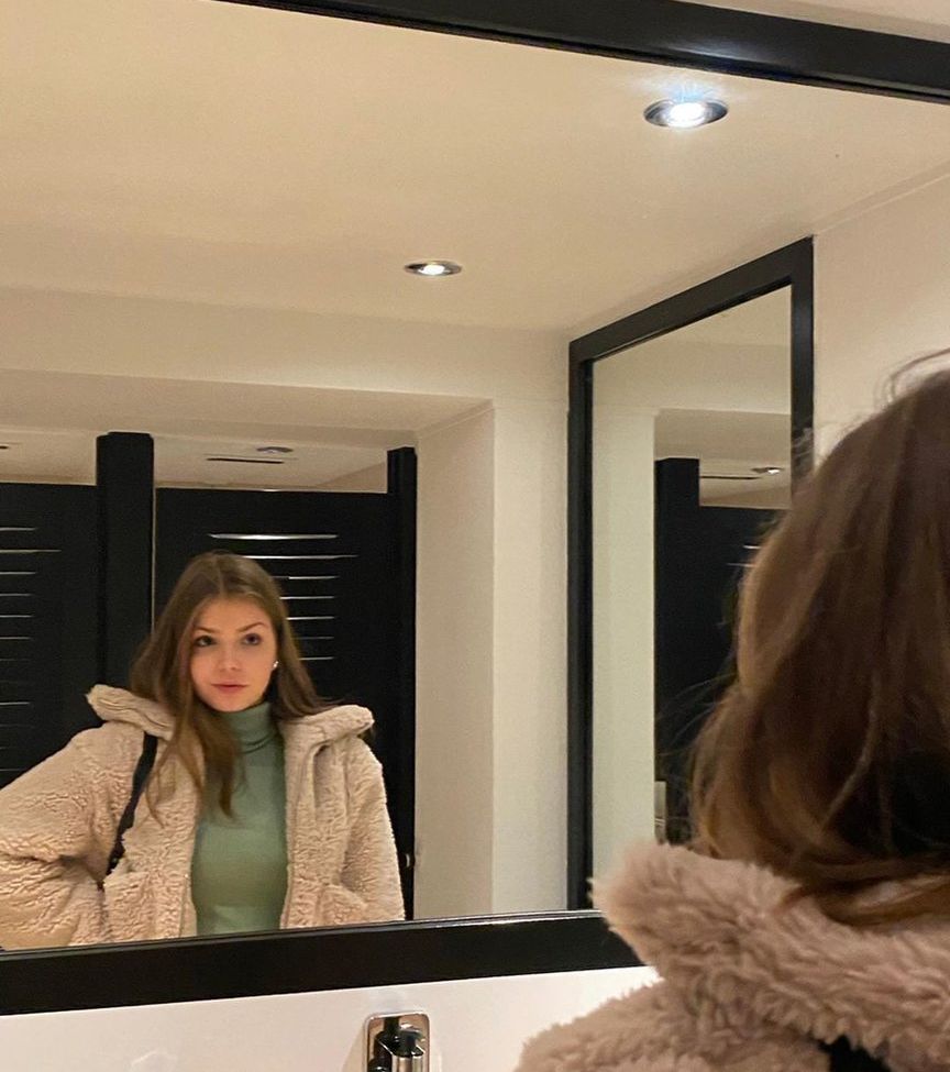 Lena Gross nackt #108984913