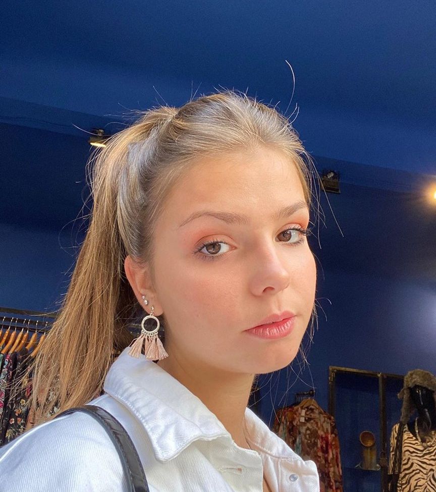 Lena Gross nackt #108984918