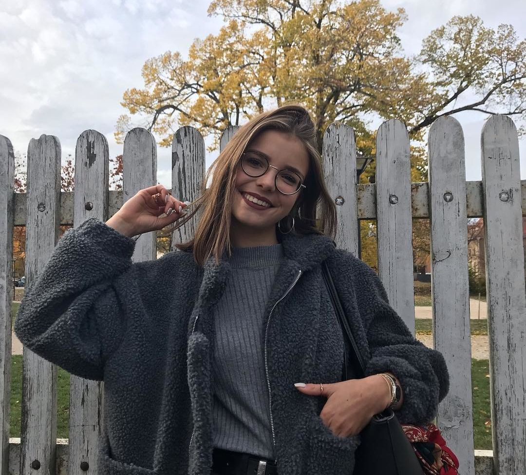 Lena Gross nackt #108984984