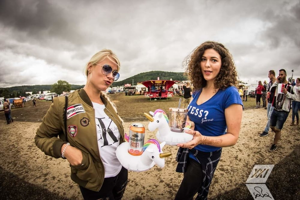 Festival schlampen
 #87553134