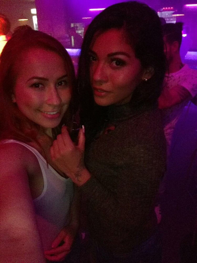 Chica asiática carga 4
 #105190706