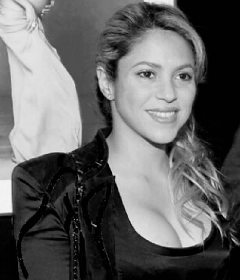 Foto porno di Shakira
 #98618176