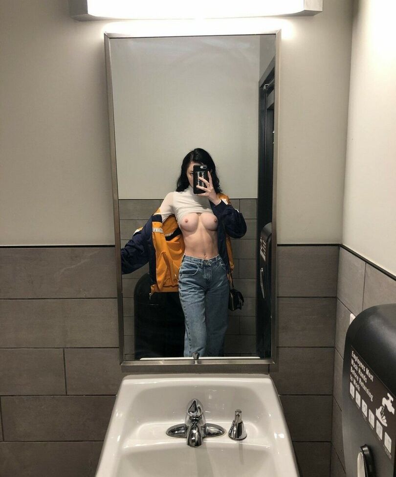 Rylrat nude #108435980