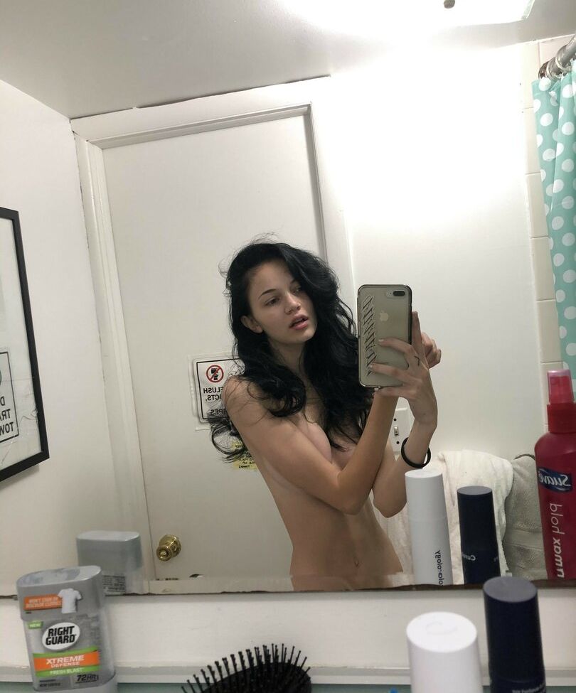 Rylrat desnuda #108435994