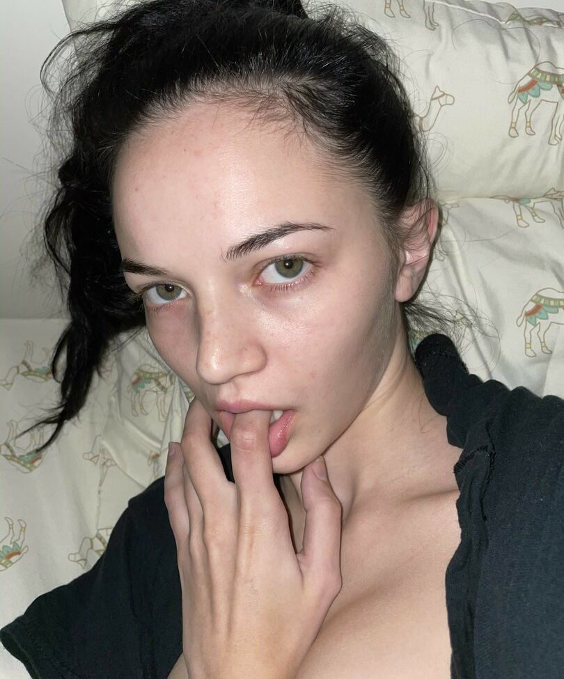 Rylrat desnuda #108435995