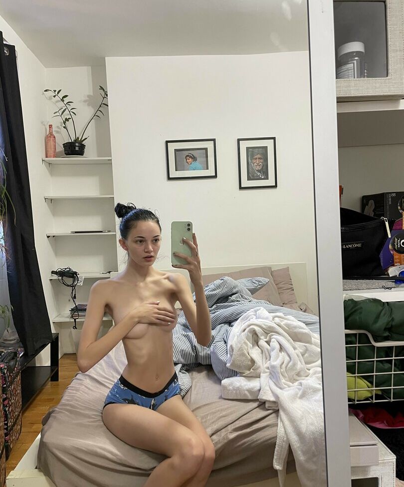 Rylrat desnuda #108436011