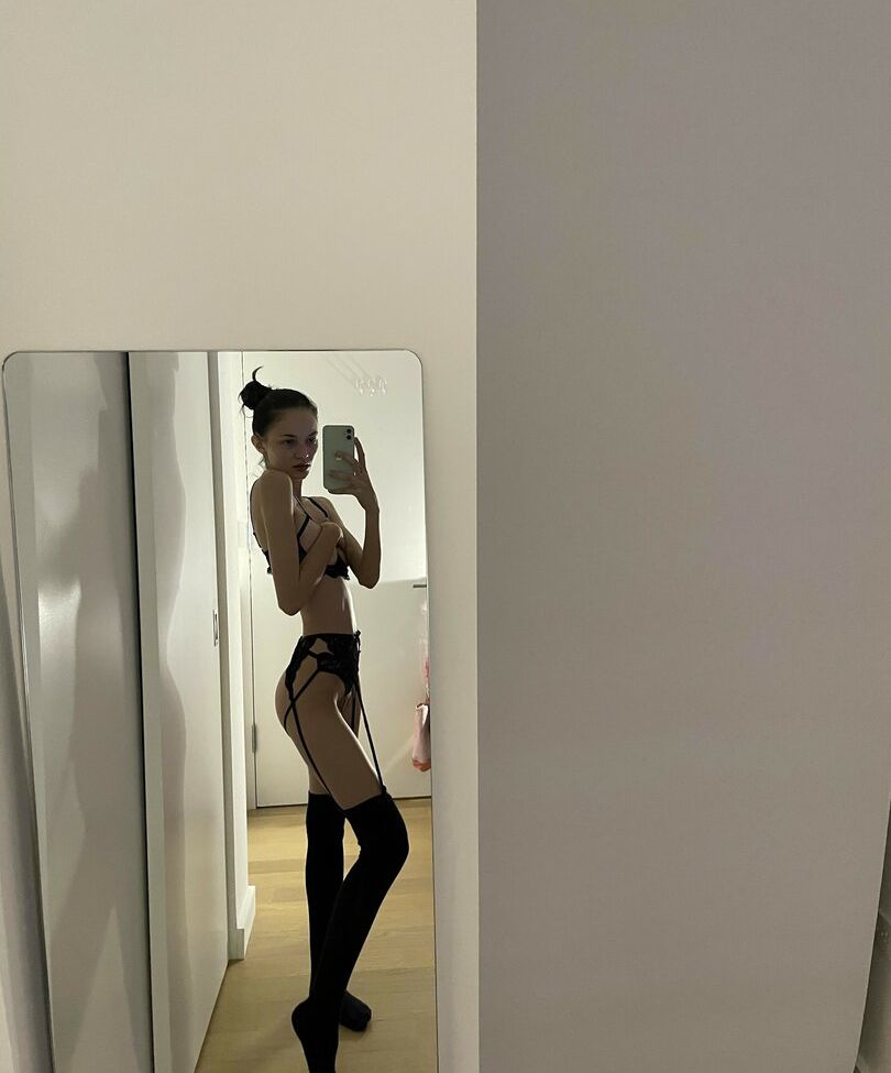 Rylrat nude #108436013