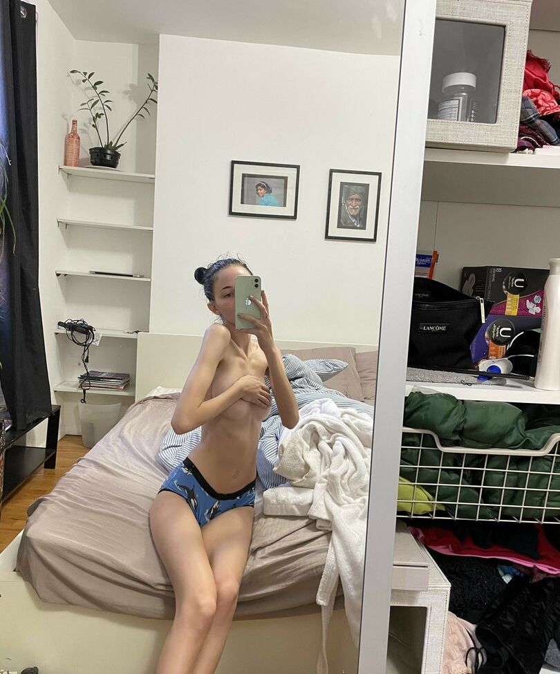 Rylrat nude #108436017