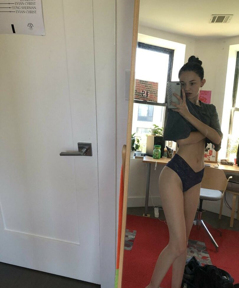 Rylrat nude #108436022