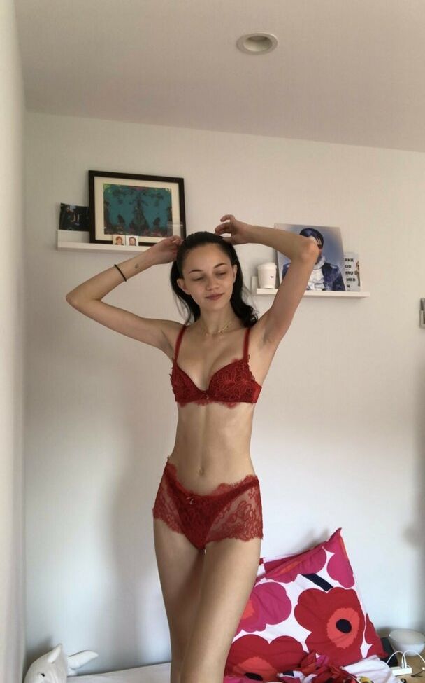 Rylrat desnuda #108436113