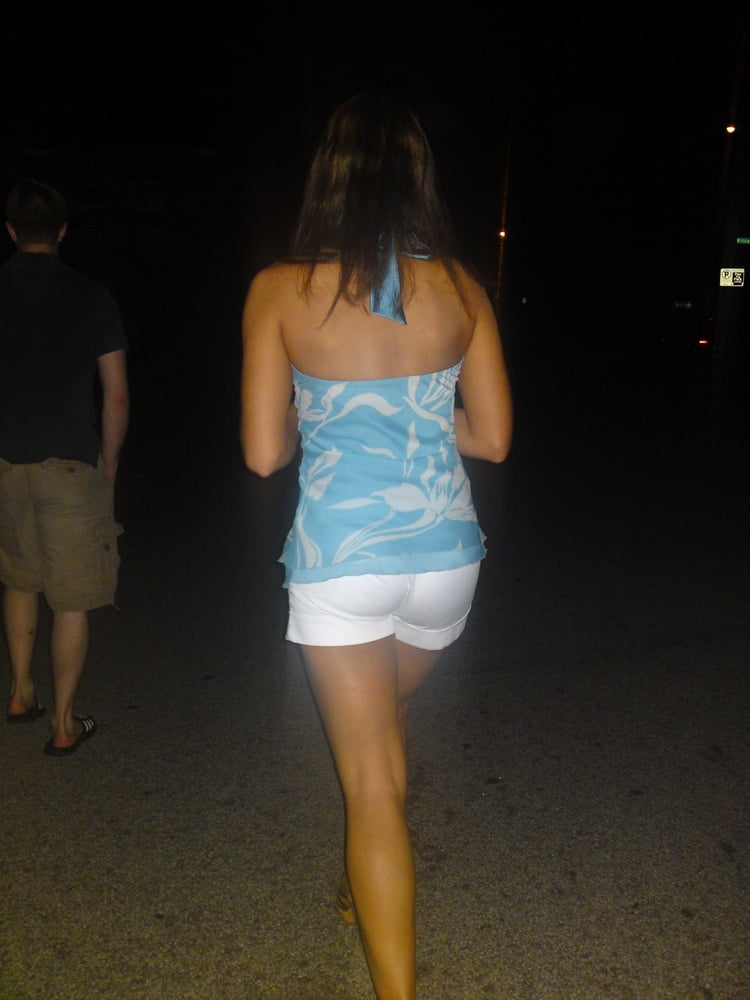 休暇中のセクシーな女性たち
 #103180260