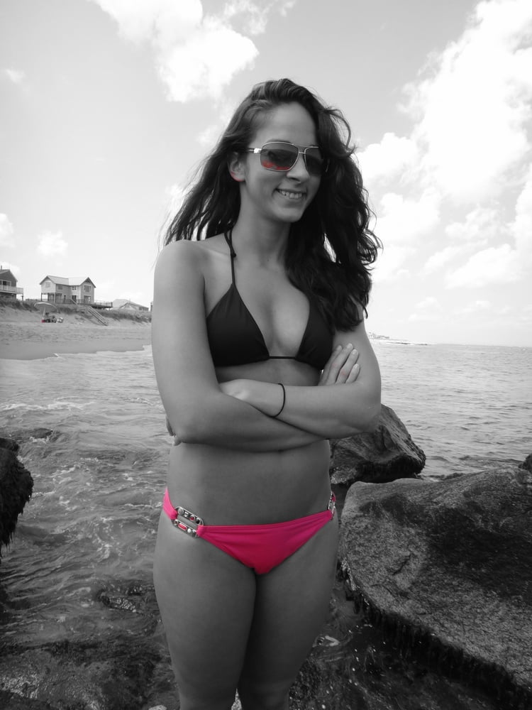 休暇中のセクシーな女性たち
 #103180269