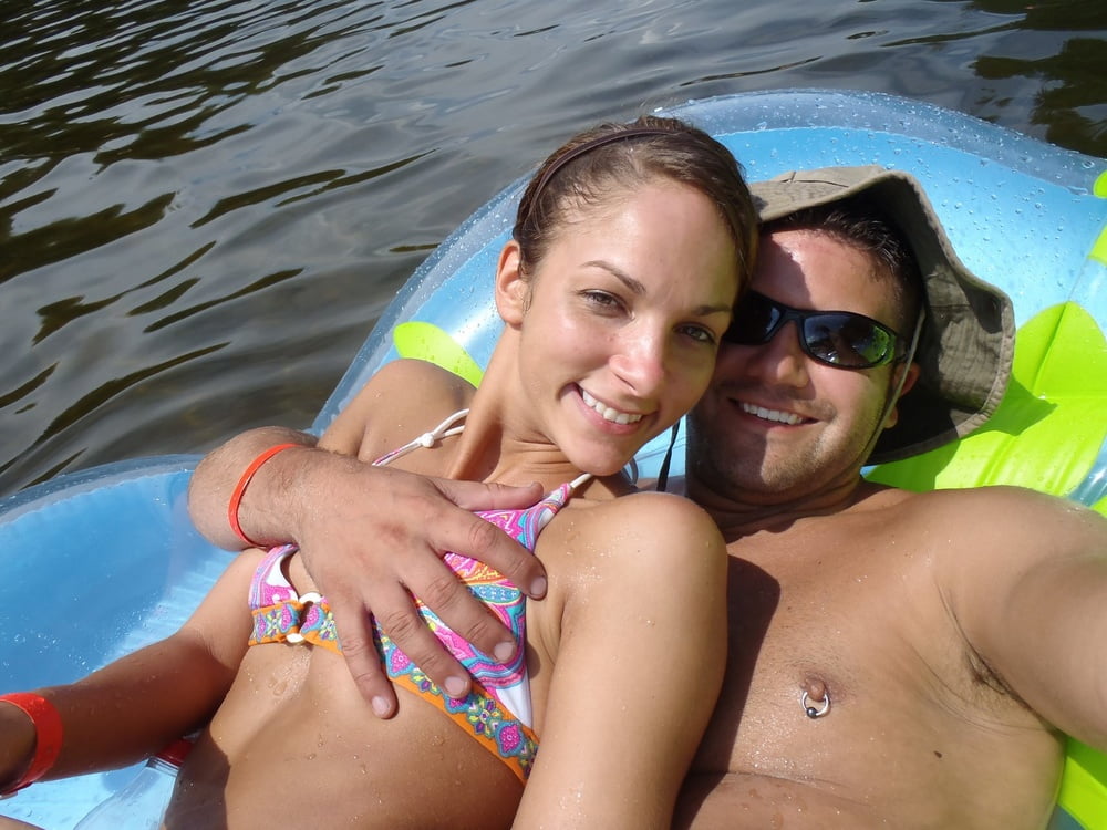 休暇中のセクシーな女性たち
 #103180280