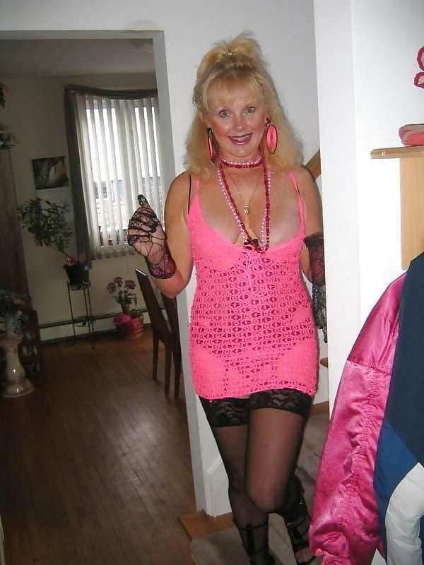 Reif gekleidet wie Schlampen 20
 #97063444