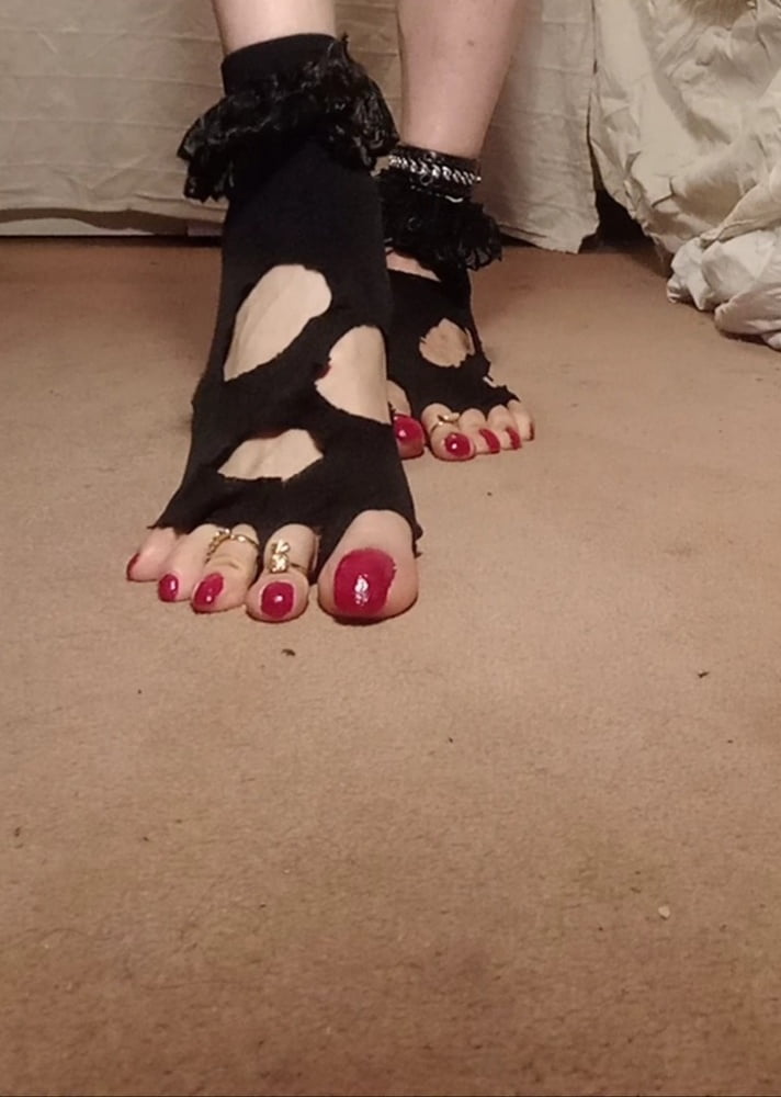 Linda ts red toenails in fishnet socks #107102846