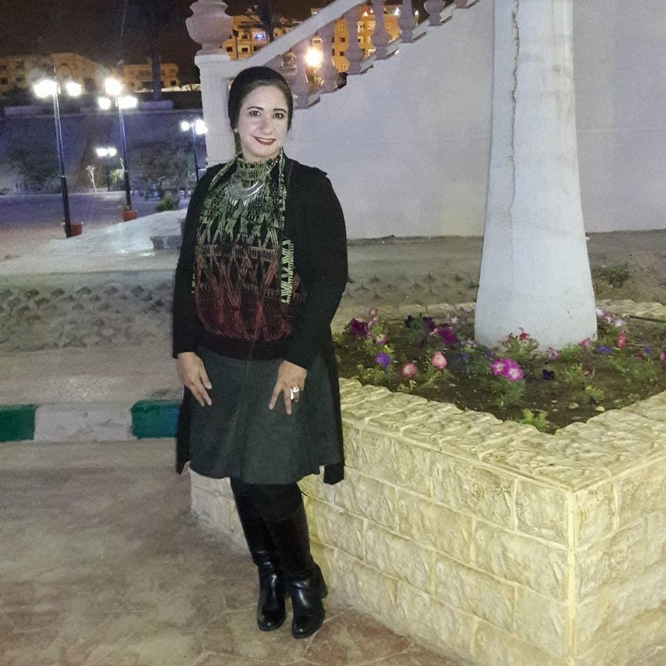 Hanaa - musulman hijabi chaud avocat égyptien
 #79685293