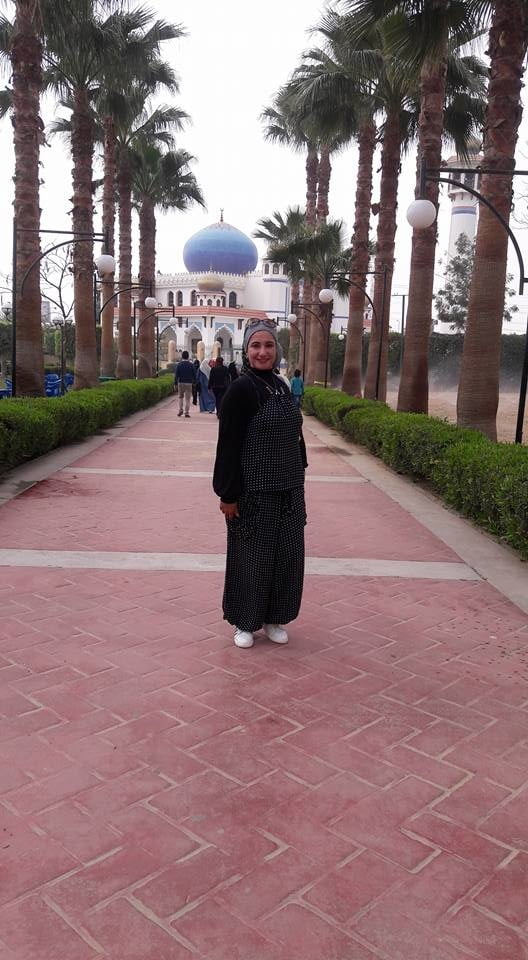 Hanaa - muslimische Hijabi heiße ägyptische Anwältin
 #79685328
