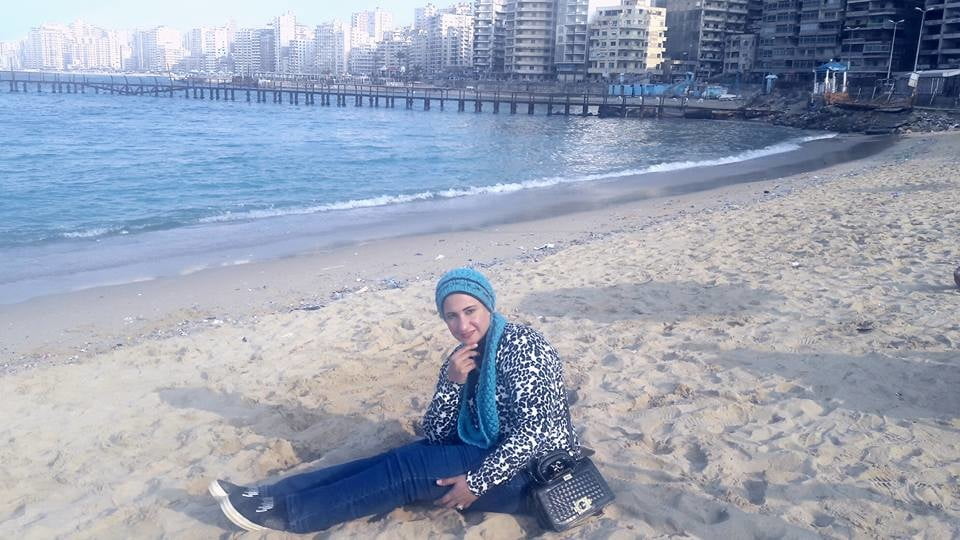 Hanaa - muslimische Hijabi heiße ägyptische Anwältin
 #79685341
