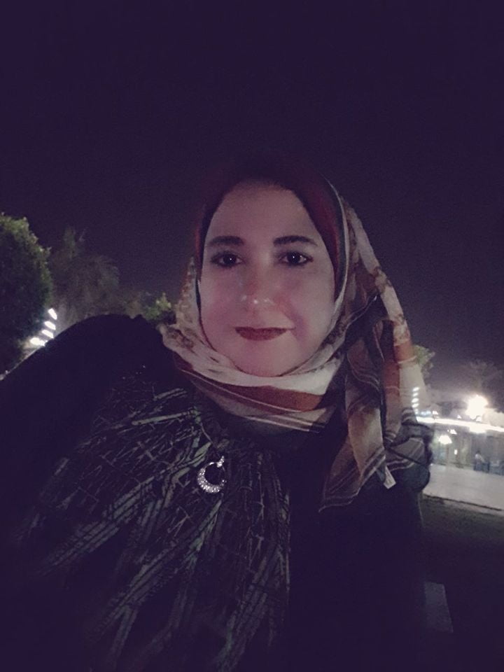Hanaa - muslimische Hijabi heiße ägyptische Anwältin
 #79685361