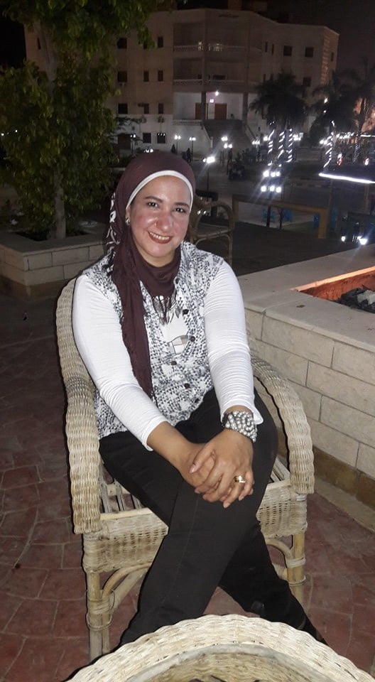 Hanaa - muslimische Hijabi heiße ägyptische Anwältin
 #79685362