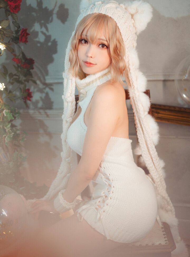 Eeelyeee nackt #108272325