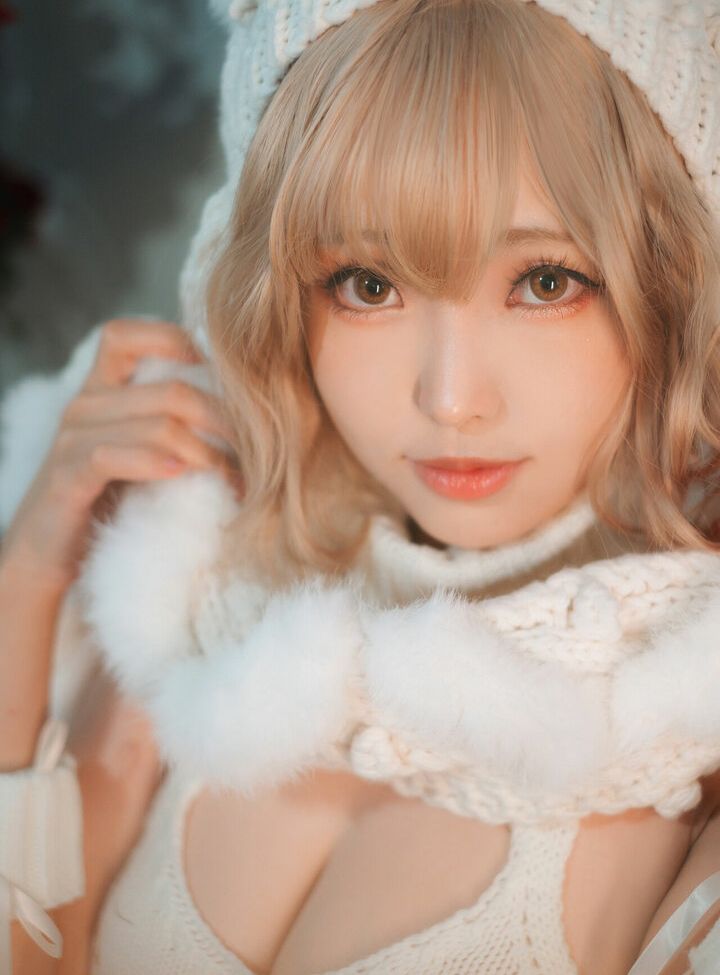 Eeelyeee nackt #108272328